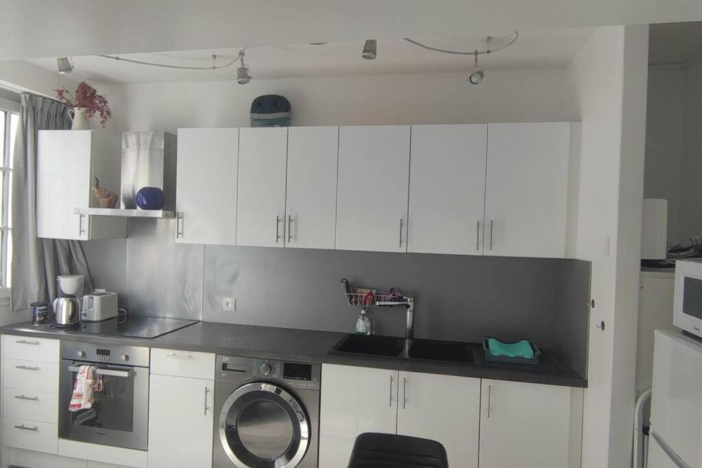 Appartement Cosy 2 Pieces Hyper Centre โรชฟอร์ ภายนอก รูปภาพ